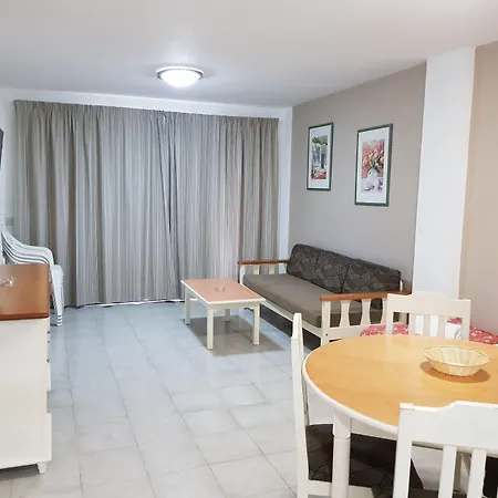 Playazul プラヤ・デ・ラス・アメリカス