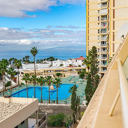 Playazul プラヤ・デ・ラス・アメリカス