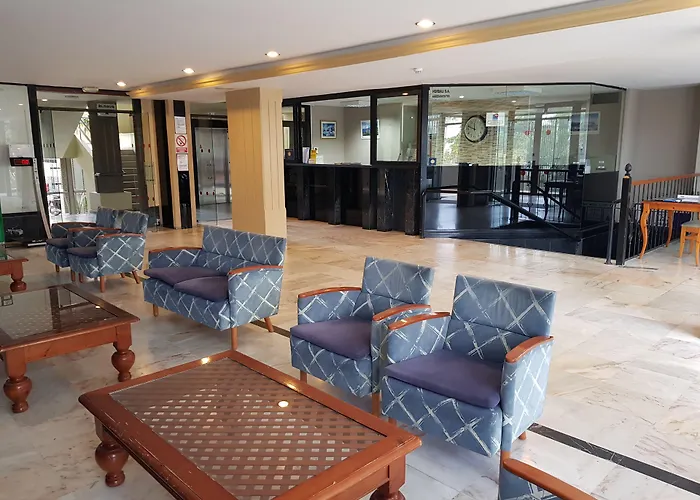 普拉亚祖尔公寓 2*