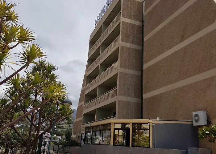 普拉亚祖尔公寓 2*